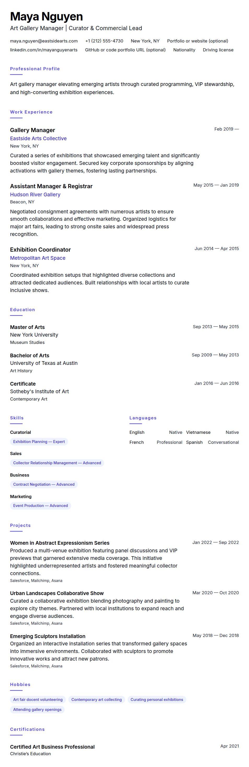 Resume preview for Art Gallery Manager Resume Example