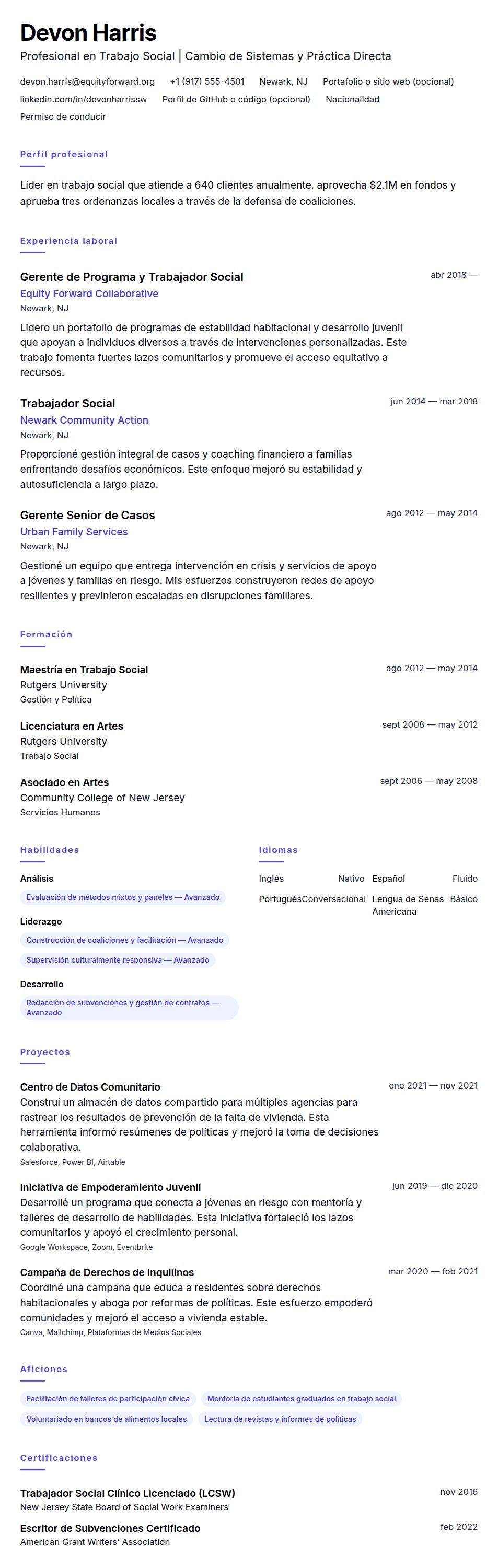 Vista previa del currículum Ejemplo de Currículum de Profesional en Trabajo Social