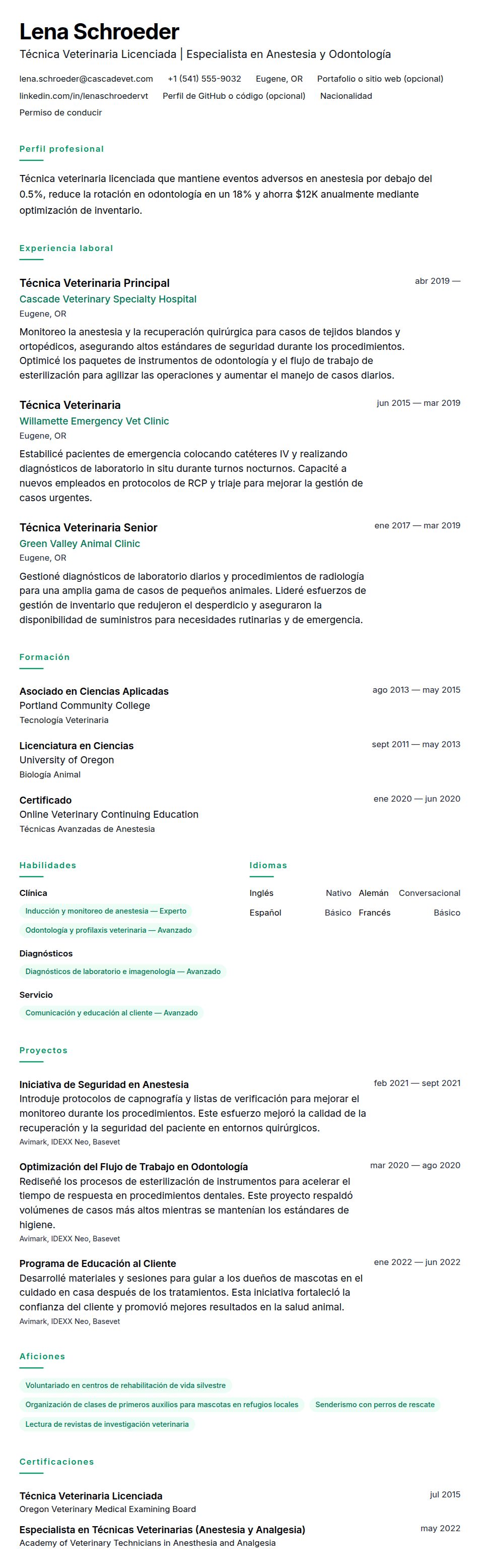 Vista previa del currículum Ejemplo de Currículum de Técnico Veterinario