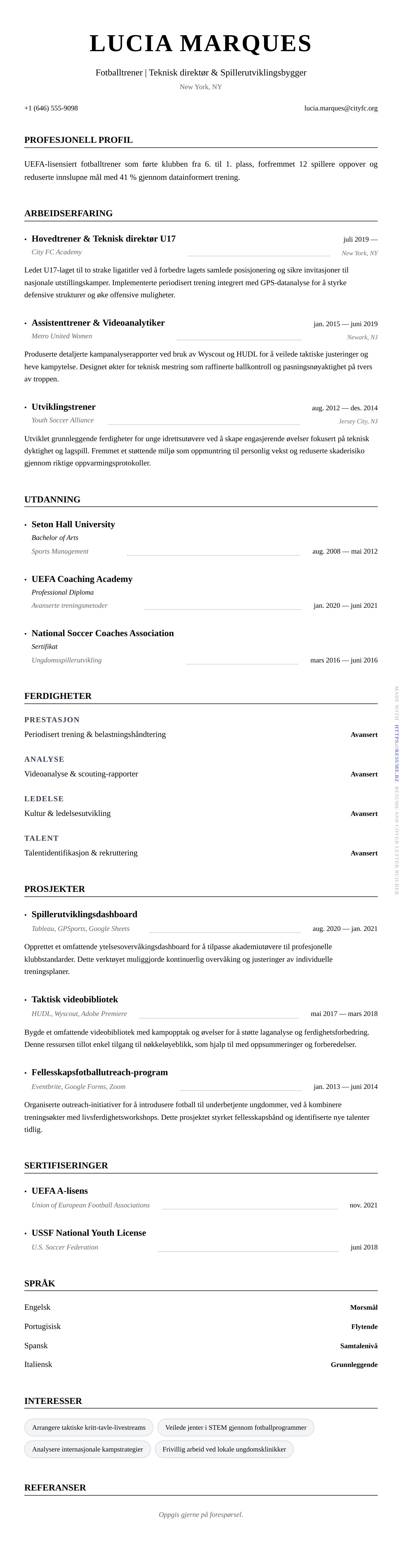 CV-forhåndsvisning for Fotballtrener CV-eksempel