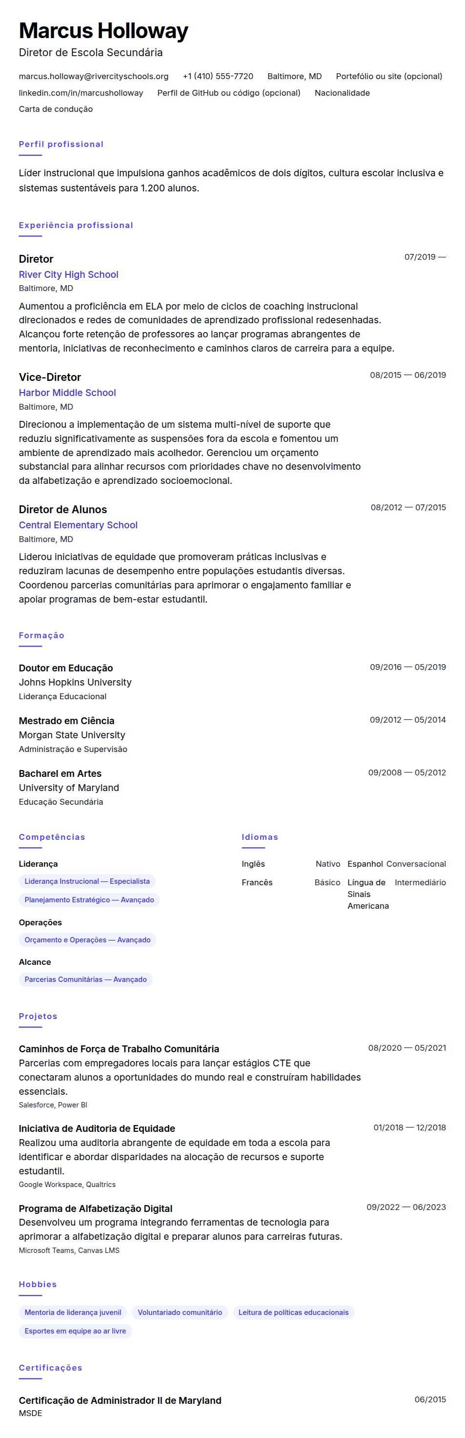 Pré-visualização do currículo Exemplo de Currículo de Diretor